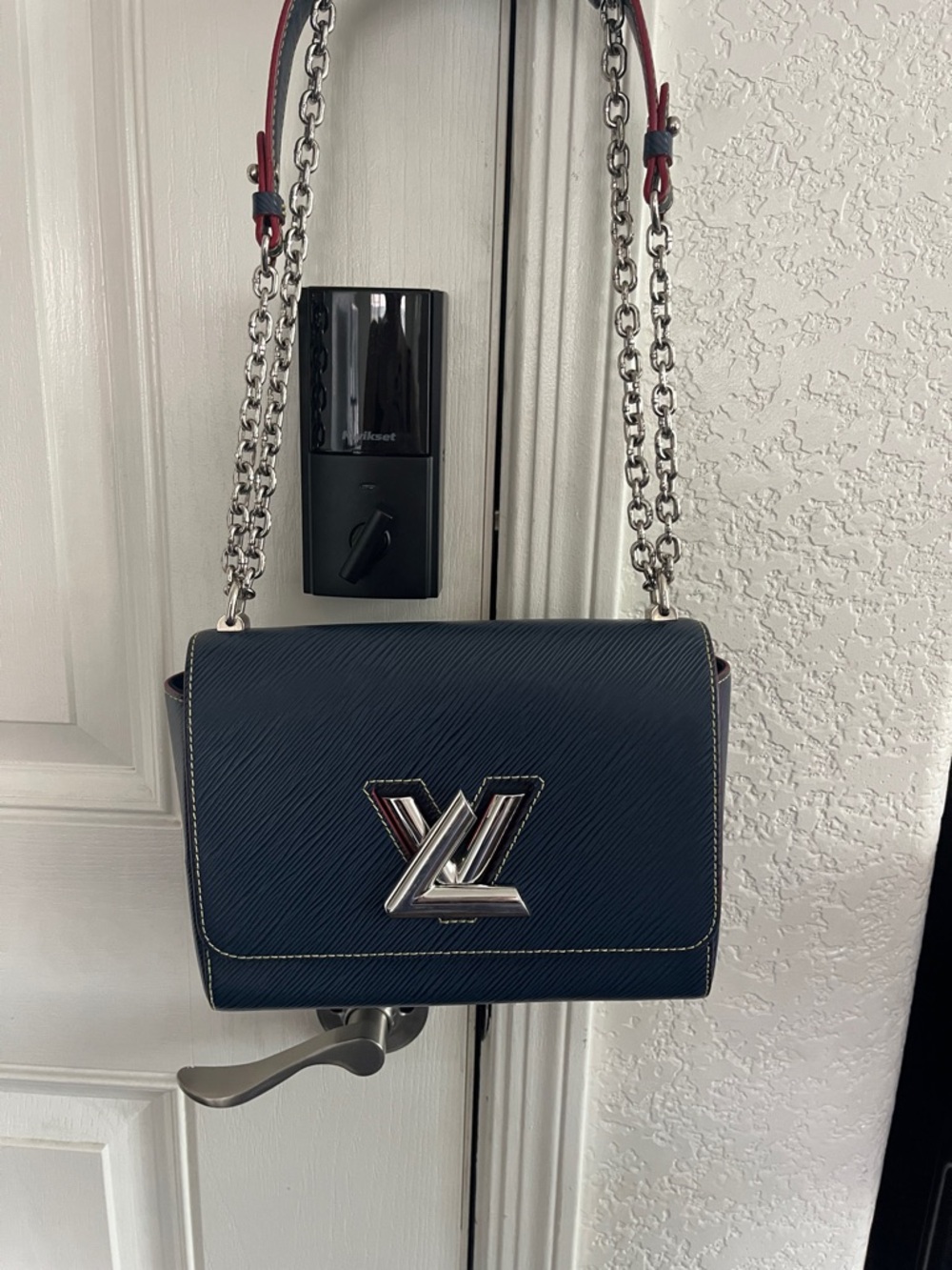 Louis Vuitton Dark Blue Epi Twist Lock - AR3187
